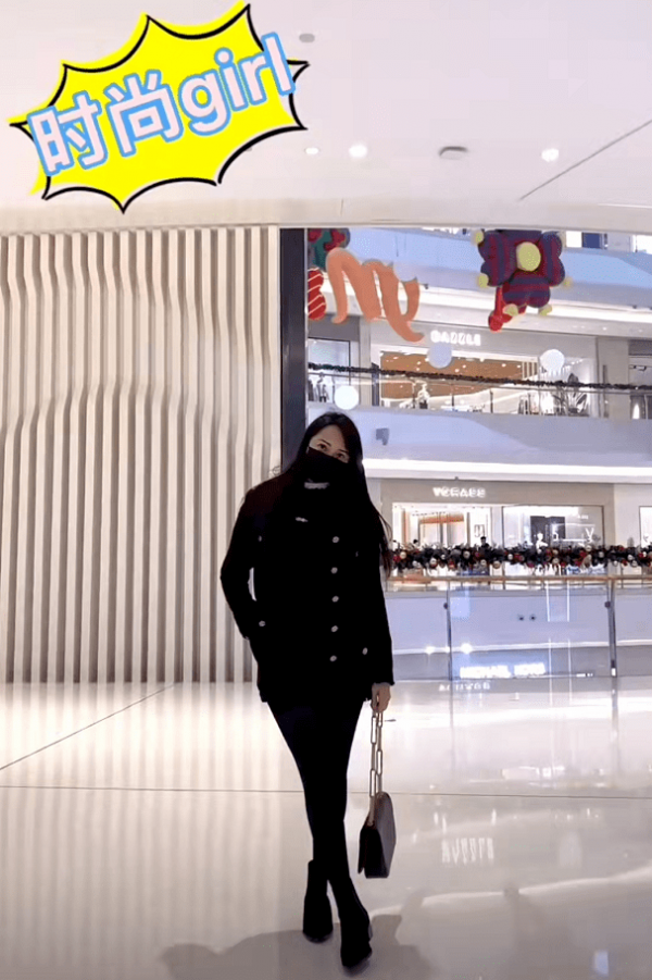 伊能靜參加女兒小學家長面試 5歲米粒乖巧可愛