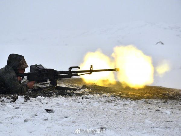 烎！烎！烎！直擊邊防官兵多種實彈射擊現場