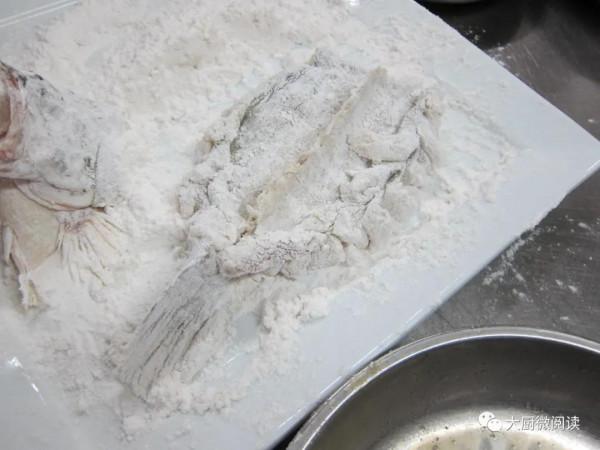 手撕羊排、蔥香烤肘子、鮑魚黃金雞&hellip;酒店年宴壓桌菜，實用又大氣