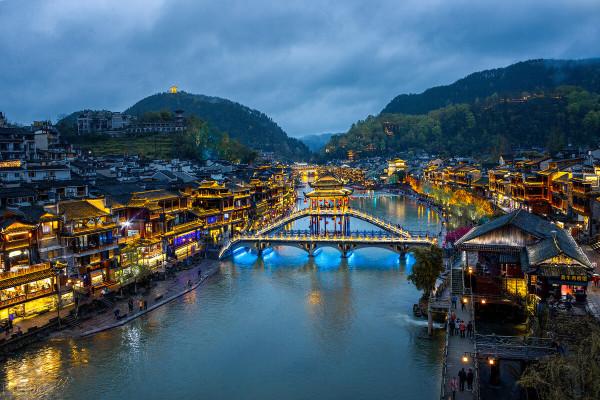 總要去趟鳳凰古城吧