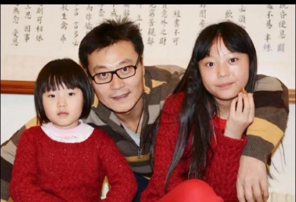 任程偉：妻子陪我住地下室7年，成名後更把妻子當成寶