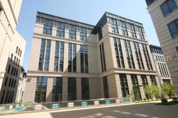 面對新一輪防控，用什麼姿勢看藝術？| 藝術栗子