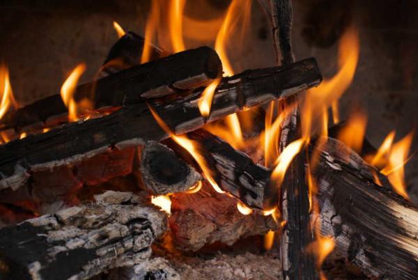 只見質量轉化為能量，沒見能量轉化為質量，質能真能等價交換嗎？