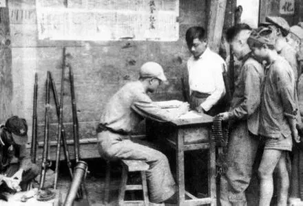 1968年一土匪出獄勞改,舉報72歲老農:他害死5位解放軍高階幹部 1968年一土匪出獄勞改,舉報72歲老農:他害死5位解放軍高階幹部