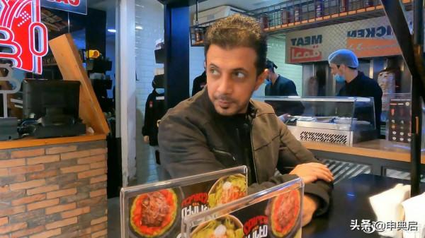 做生意往返中國十年，享受世俗化生活，內心依舊保守的葉門人小羅