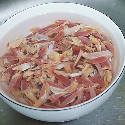 酸菜炒雞胗做的對,脆嫩滿足又美味 酸菜炒雞胗做的對,脆嫩滿足又美味