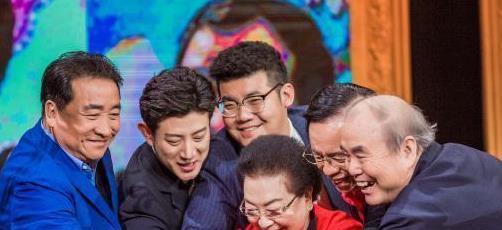 笑到最後才是贏，相聲行業集體停演，郭德綱的徒弟卻轉身上了央視