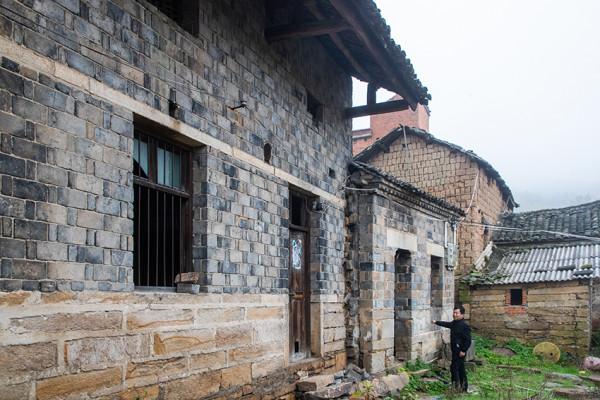 豫鄂交界深山村走出兩位開國將軍，濃濃秋色中掩藏很多感人的故事