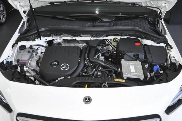 實拍賓士B級，內飾豪華、配置豐富，24&period;38萬起售，值得入手嗎？