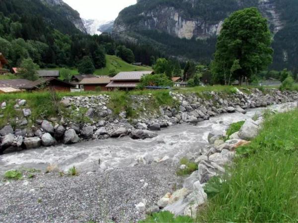 瑞士之行——從蒙特勒到格林瓦爾德