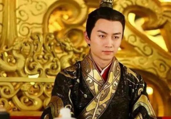 皇帝偏寵她,她卻有恃無恐步步緊逼,皇帝死前下旨:讓她為我殉葬 皇帝偏寵她,她卻有恃無恐步步緊逼,皇帝死前下旨:讓她為我殉葬