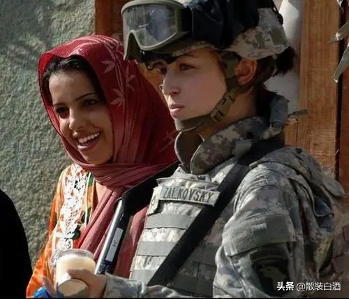 英國曾派六千女兵前往阿富汗等地，為何大量撤回？懷孕的人太多了