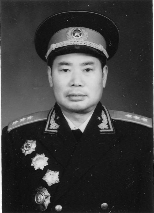 元帥大將級別有36位軍事家，這16位上將，也被追認為軍事家