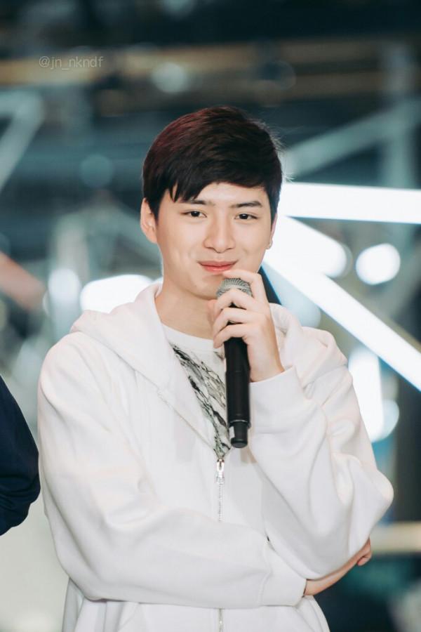 Krist王慧偵:從《一年生》暖暖學長到他泰全能藝人 Krist王慧偵:從《一年生》暖暖學長到他泰全能藝人