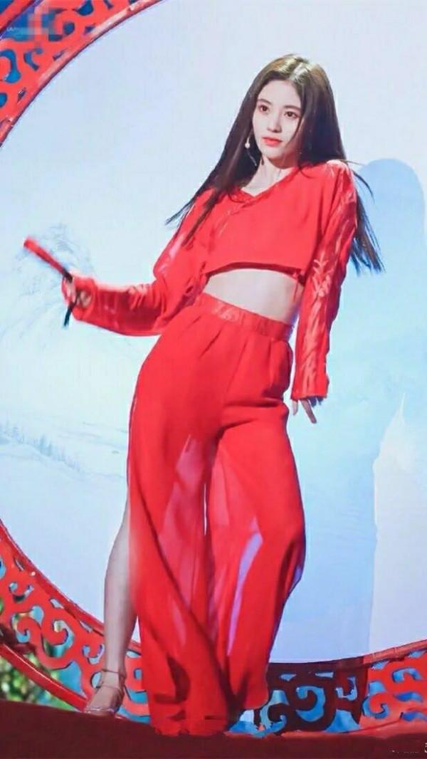 高畫質美照｜四川美少女鞠婧禕