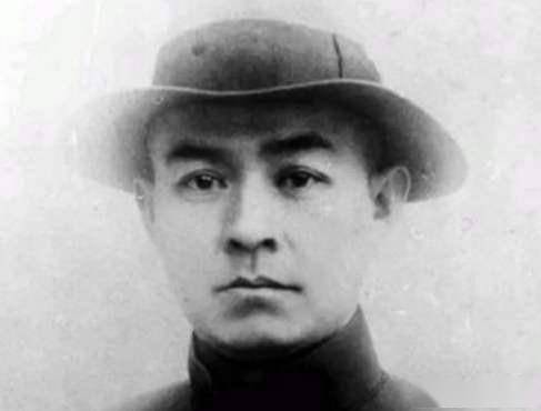 少女遭官兵糟蹋,將軍下令所有人脫褲子,查到真兇後揮淚下令:殺 少女遭官兵糟蹋,將軍下令所有人脫褲子,查到真兇後揮淚下令:殺