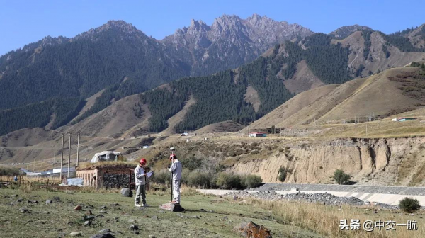 #美麗中國，大美新疆# 大片來襲！新疆烏尉高速一路好風光