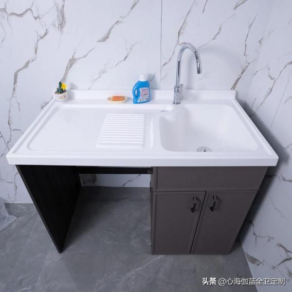 多功能洗衣櫃，洗衣、護機、收納3位一體，這才實用