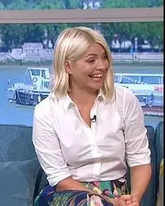 突然結婚！年齡比兒子都要小一圈，她又嫁軟飯男了？