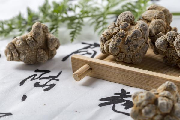 藥食兩用的一味止血聖藥,可散瘀止血,消腫止痛 藥食兩用的一味止血聖藥,可散瘀止血,消腫止痛