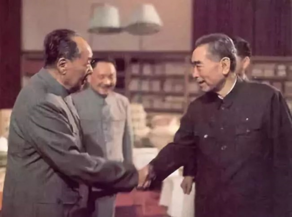 1954年，新的國務院為啥有10位副總理？看了名單你就知道了