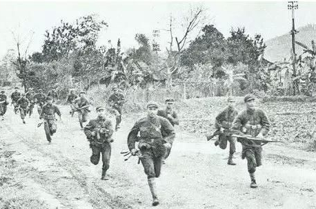 1962年，解放軍3小時全殲印度王牌部隊，美軍將戰役直接寫進教材