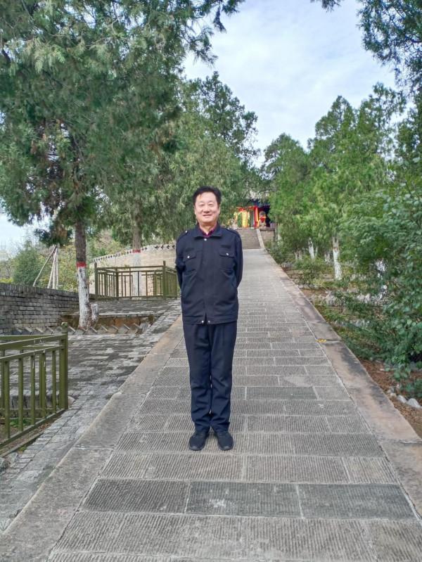 重陽登佳縣白雲山