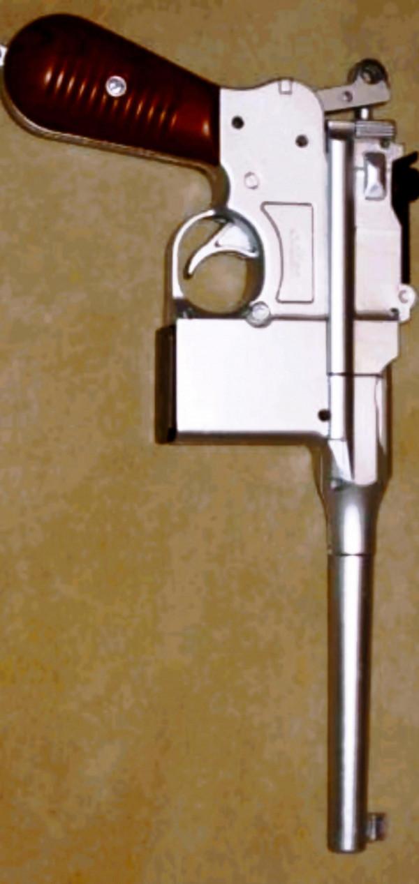 駁克槍原廠製造和收藏品的清晰大圖