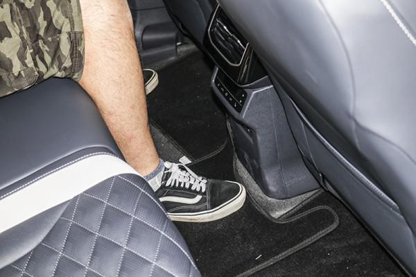 真·&quot;特供車&quot;，操控依然很&quot;燃油&quot;，一汽-大眾ID.6 CROZZ搶鮮試駕