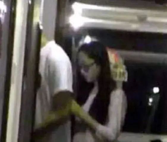 被曝光實錘戀情的明星如今怎麼樣了?有人已分手,有人恩愛如初 被曝光實錘戀情的明星如今怎麼樣了?有人已分手,有人恩愛如初