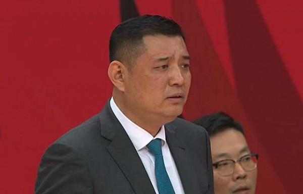 中國籃球金童玉女鞏曉彬李昕，9年前戀愛無結果，最後各自嫁娶