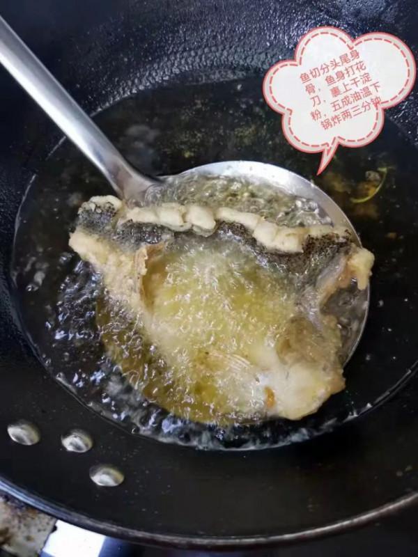 家常版松花魚的做法，牢記三個技巧，外酥裡嫩酸甜可口，好吃好看