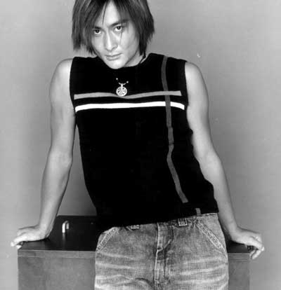 景岡山，從“大眾情人”到“酒蒙子”，他到底經歷了什麼？