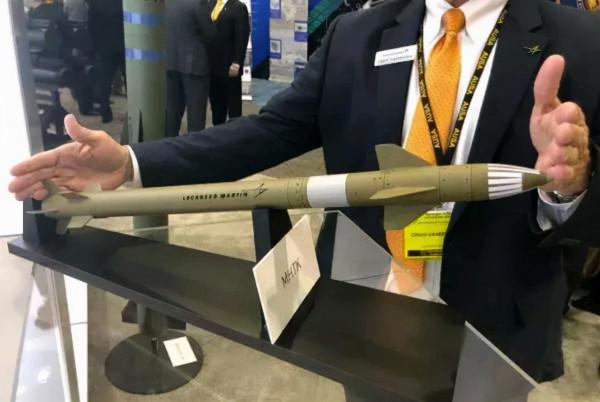 全球首款單兵微型戰術導彈，一發足以幹掉2噸重的悍馬