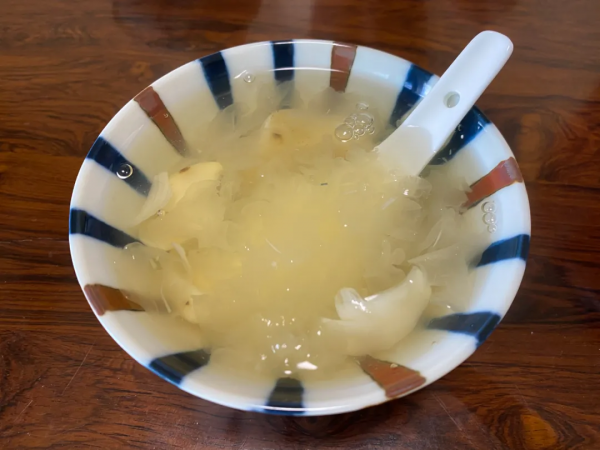 這樣吃梨,不寒涼,還潤五臟之陰 這樣吃梨,不寒涼,還潤五臟之陰