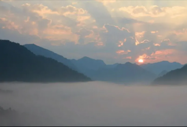 在霜打風吹之前，趕赴一場油畫般的美景盛宴