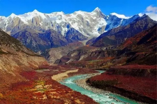 中國最美十大雪山，你去過幾個？