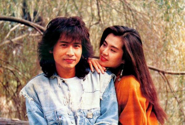 吳京200億登頂國內票房，曾嫌他賺不到500萬的初戀，如今過得咋樣