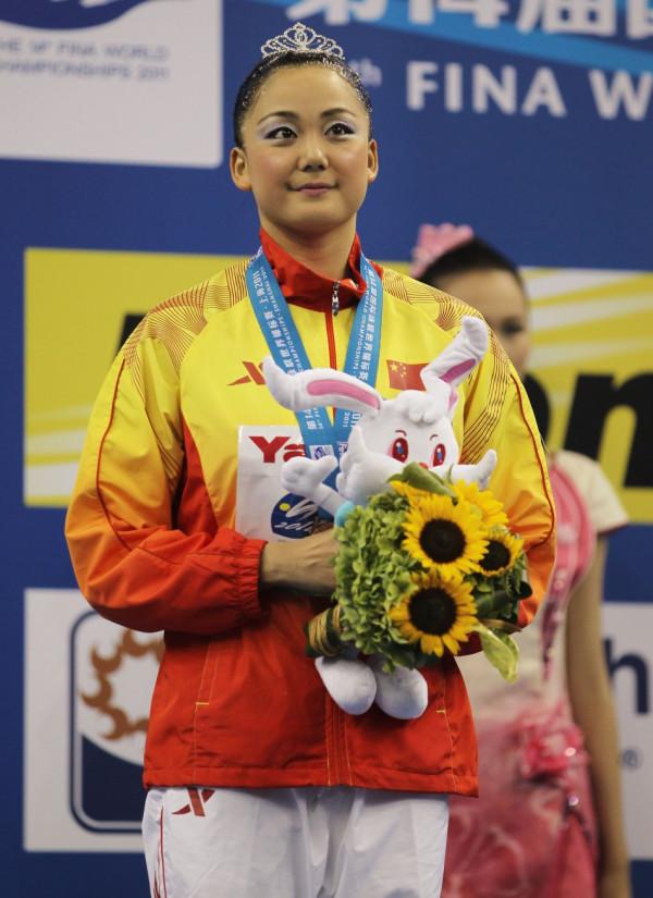 喜訊！中國奧運名將官宣結婚，老公竟是自己粉絲，看電視一見鍾情