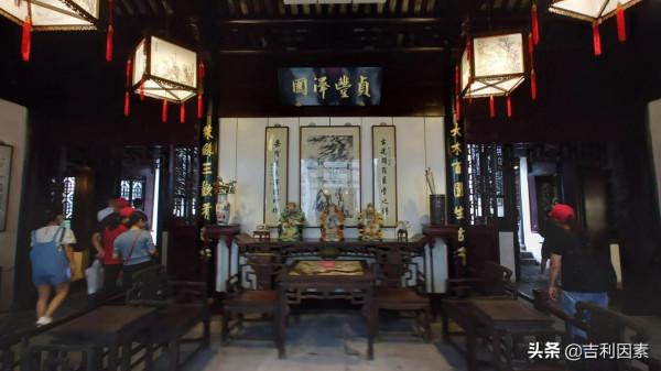 賞中秋燈會，遊夜美周莊