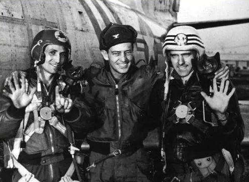 美軍飛行員擊落一架運輸機，21名蘇軍當場犧牲，蘇聯：以血還血