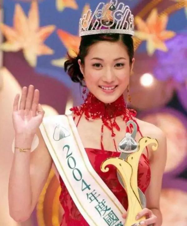 TVB欠鍾嘉欣一個視後，盤點那些年鍾嘉欣的六次視後失意路