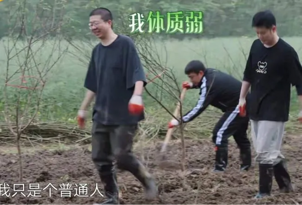 比伯，jennie 上腳全新YEEZY，親身示範“無效穿搭”