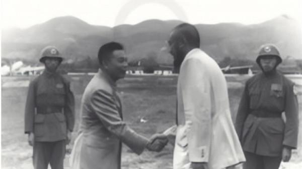 馬步芳攜鉅款逃往沙特，娶侄女未遂在陽臺互罵，引當地800人圍觀