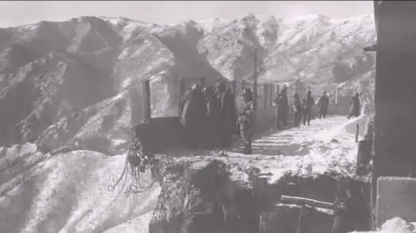 美國大兵回憶長津湖戰役：志願軍清理戰場拿走靴子，裝死才活下來