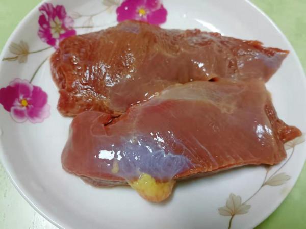 把丈母孃家養了4年的大鵝拿回家,一隻鵝做了4道硬菜,簡直太香了 把丈母孃家養了4年的大鵝拿回家,一隻鵝做了4道硬菜,簡直太香了