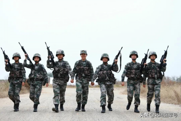 這個女子偵察班圈粉了 這個女子偵察班圈粉了