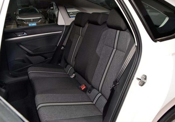 別克英朗VS大眾朗逸，十萬出頭預算選誰好？