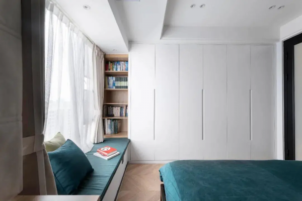 42㎡全靠拆牆打造通透無敵的空間，1人4貓的貓系新居