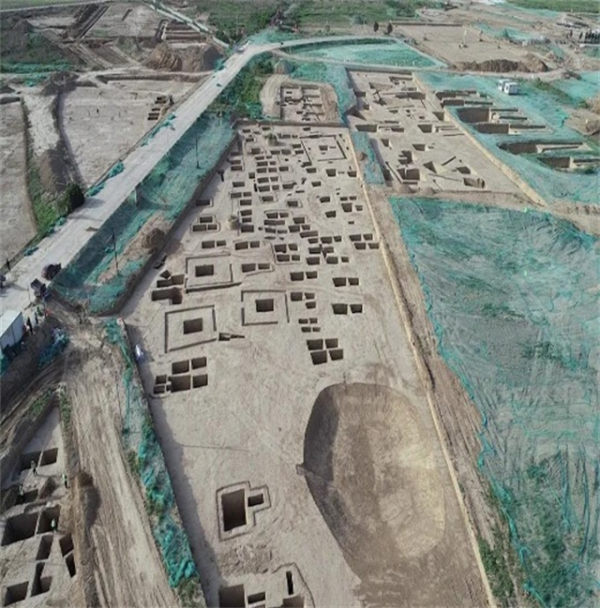 2013年，上官婉兒墓地發掘現場：有個重要的發現